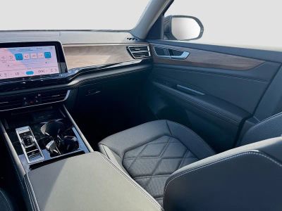 2026 Volkswagen Atlas — photo 18 view
