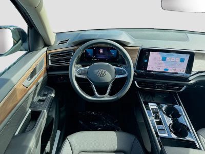 2026 Volkswagen Atlas — photo 17 view