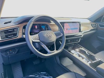 2026 Volkswagen Atlas — photo 9 view