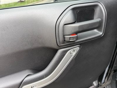 2016 Jeep Wrangler — photo 29 view