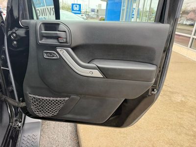 2016 Jeep Wrangler — photo 41 view