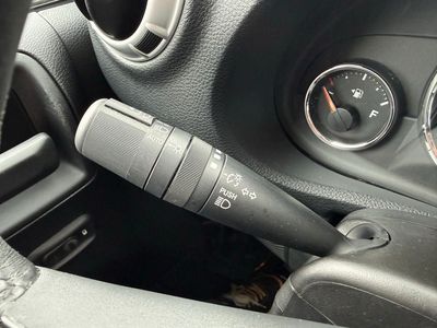 2016 Jeep Wrangler — photo 22 view