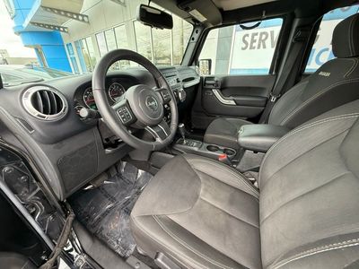 2016 Jeep Wrangler — photo 14 view