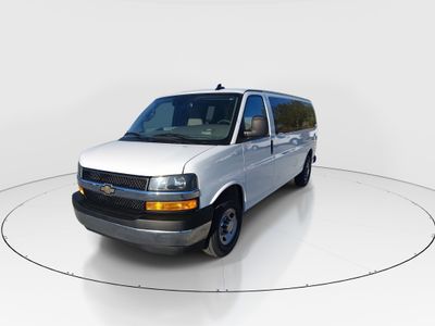 2024 Chevrolet Express Passenger - Photo 3