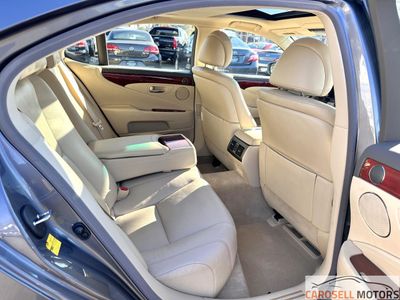2012 Lexus LS 460 - Photo 32
