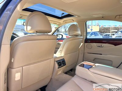 2012 Lexus LS 460 - Photo 30