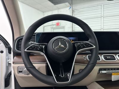 2026 Mercedes-Benz GLE — photo 15 view
