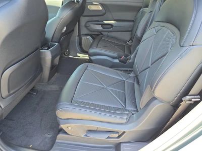 2027 Kia Telluride Hybrid — photo 17 view