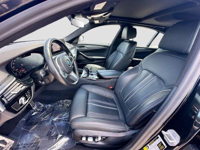 2023 BMW 5 Series — photo 18 view
