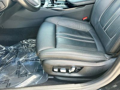 2023 BMW 5 Series — photo 16 view