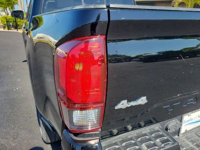 2023 Toyota Tacoma 4WD — photo 10 view