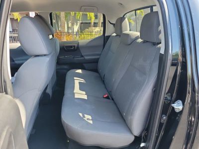 2023 Toyota Tacoma 4WD — photo 15 view