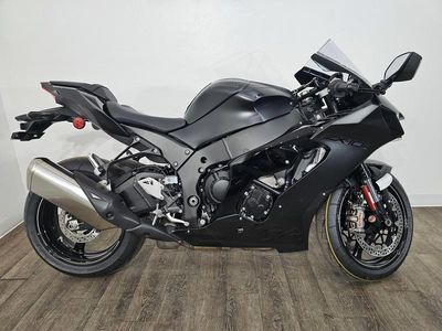 2025 Kawasaki Ninja ZX-10R - Photo 8