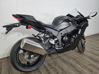 2025 Kawasaki Ninja ZX-10R - Photo 5