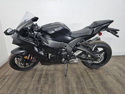 2025 Kawasaki Ninja ZX-10R - Photo 9