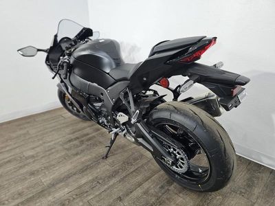 2025 Kawasaki Ninja ZX-10R - Photo 4