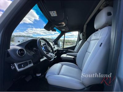 2026 Airstream Atlas - Photo 12