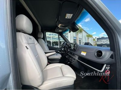 2026 Airstream Atlas - Photo 13