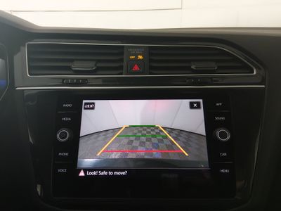 2024 Volkswagen Tiguan — photo 16 view