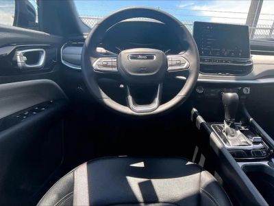 2025 Jeep Compass — detail view