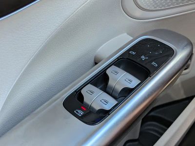2025 Mercedes-Benz C-Class — photo 21 view