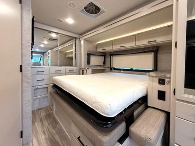 2021 Thor Motor Coach Vegas - Photo 8