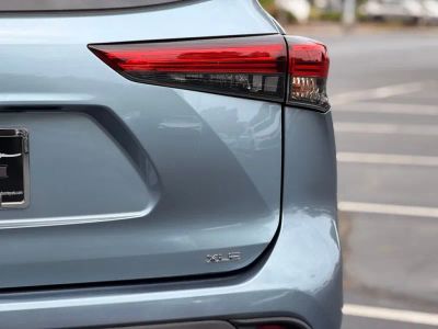 2022 Toyota Highlander - Photo 15
