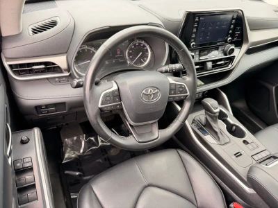 2022 Toyota Highlander - Photo 25