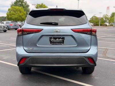 2022 Toyota Highlander - Photo 14