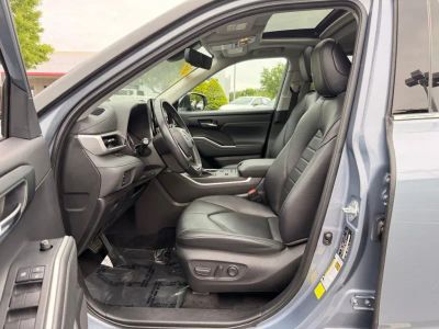 2022 Toyota Highlander - Photo 27