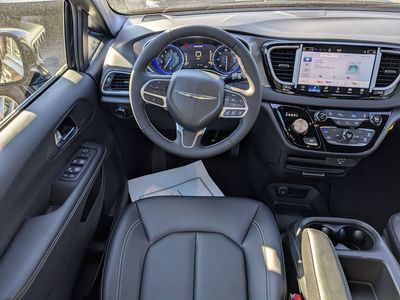 2026 Chrysler Voyager - Photo 15