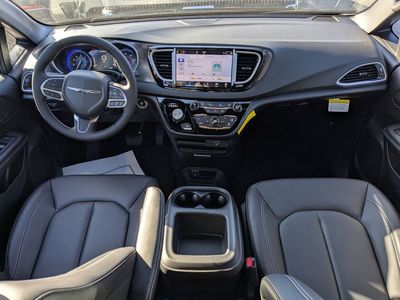2026 Chrysler Voyager - Photo 14