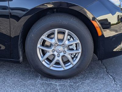 2026 Chrysler Voyager - Photo 10