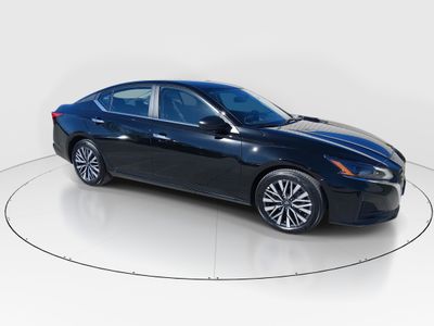 2025 Nissan Altima - Photo 8