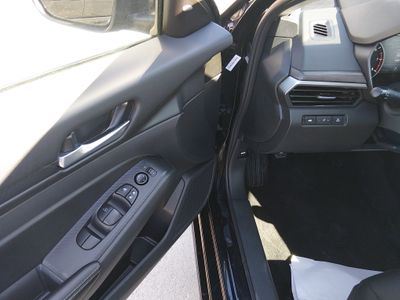 2025 Nissan Altima - Photo 13