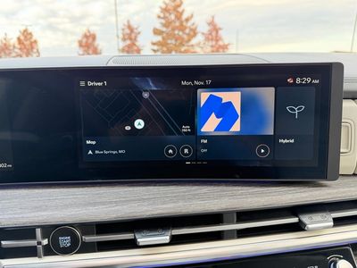 2025 Hyundai Santa Fe Hybrid - Photo 18