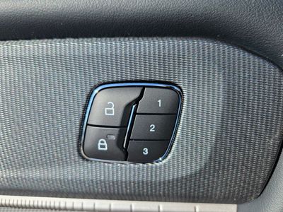 2026 Ford Explorer — photo 12 view