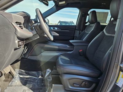 2026 Ford Explorer — photo 10 view