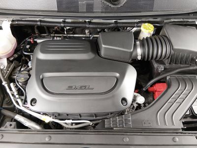 2024 Chrysler Pacifica — photo 9 view
