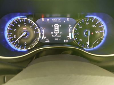 2024 Chrysler Pacifica — photo 14 view