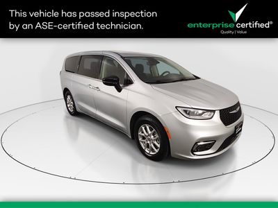 2024 Chrysler Pacifica Touring L FWD — front three-quarter view
