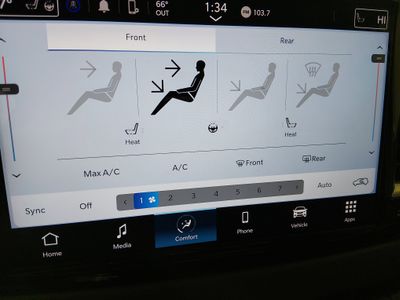 2024 Chrysler Pacifica — photo 18 view