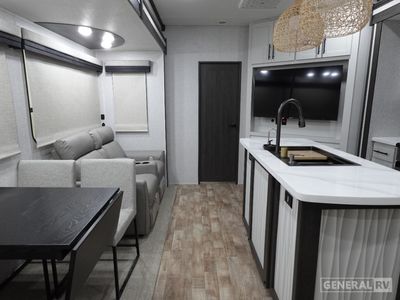 2025 Crossroads RV Hampton - Photo 6