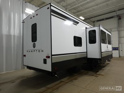 2025 Crossroads RV Hampton - Photo 4
