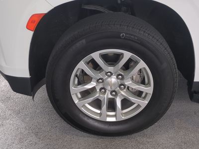2024 Chevrolet Suburban - Photo 11