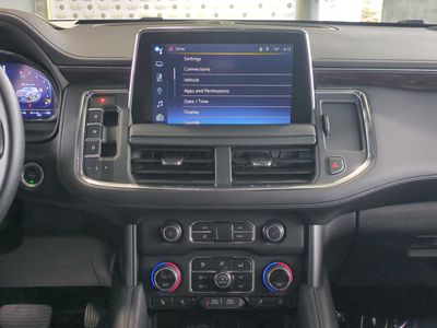 2024 Chevrolet Suburban - Photo 19