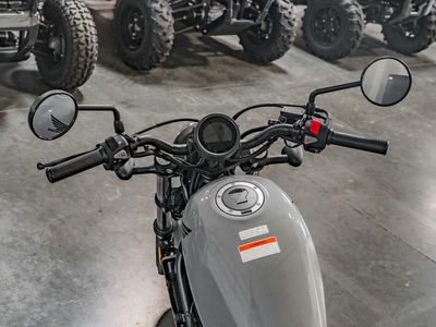 2026 Honda Rebel 300 E-Clutch - Photo 8