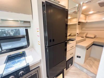 2027 Thor Motor Coach COMPASS AWD — photo 10 view
