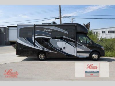 2017 Siesta Sprinter 24SR — photo 10 view