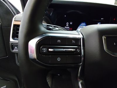 2025 GMC Yukon XL - Photo 12